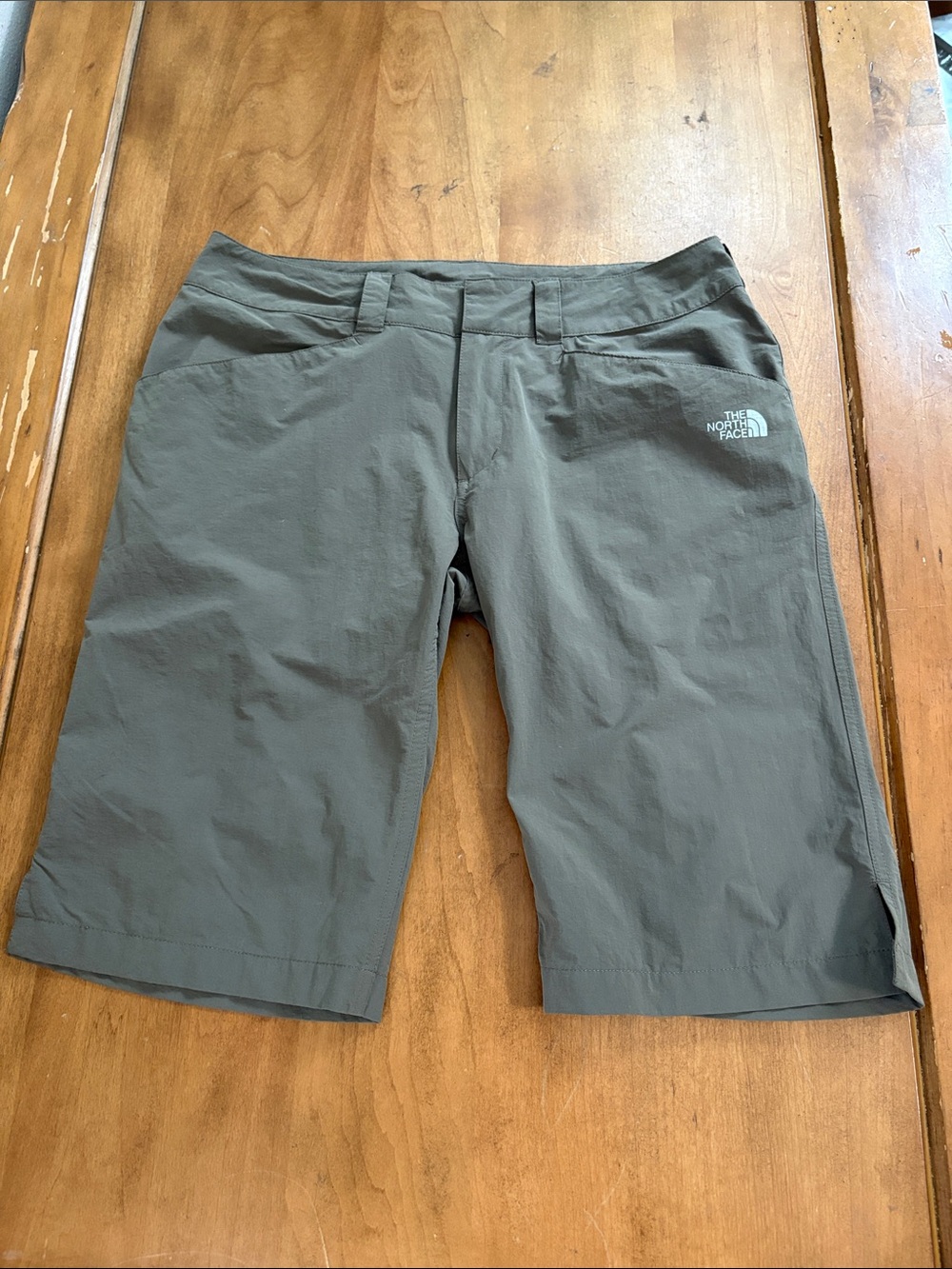 The North Face Nylon Bermuda Hiking Shorts Size 10